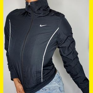 Nike dry fit windbreaker
